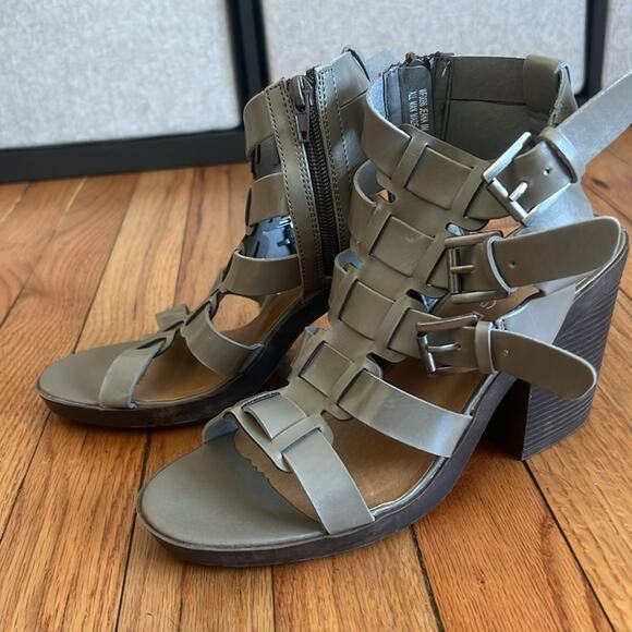 RAMPAGE Heel Sandals - Picture 2 of 7